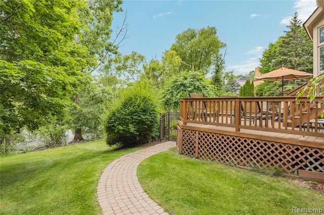 6567 Claremore Court, West Bloomfield, MI 48322