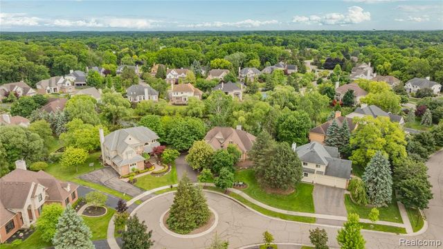 6567 Claremore Court, West Bloomfield, MI 48322