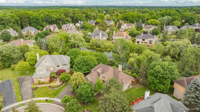 6567 Claremore Court, West Bloomfield, MI 48322