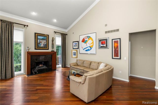 6567 Claremore Court, West Bloomfield, MI 48322