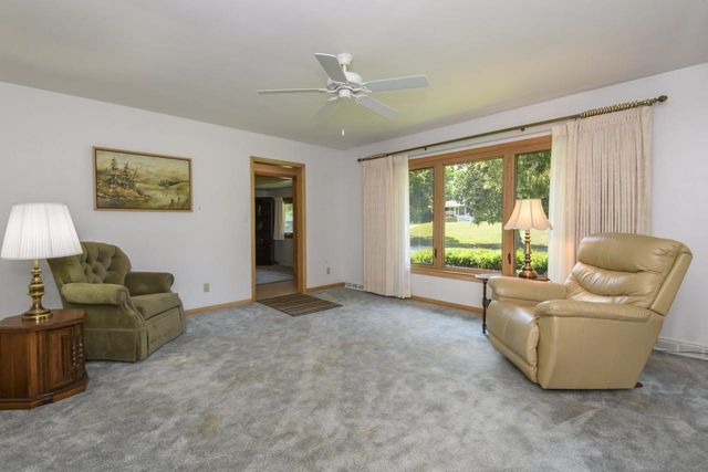700 Lemira AVENUE, Waukesha, WI 53188