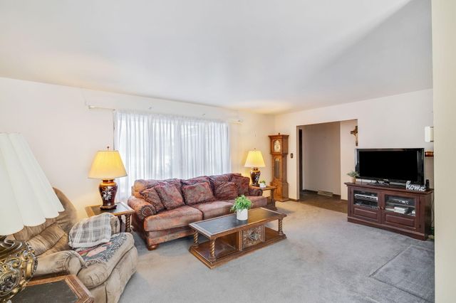 8120 Tapper Avenue, Munster, IN 46321