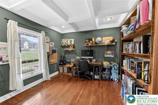 210 Sonny Drive, Bushkill Twp, PA 18091