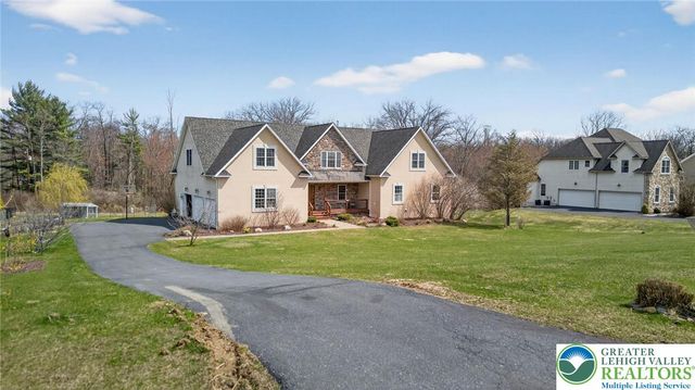 210 Sonny Drive, Bushkill Twp, PA 18091