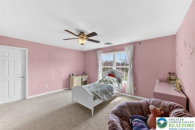 210 Sonny Drive, Bushkill Twp, PA 18091