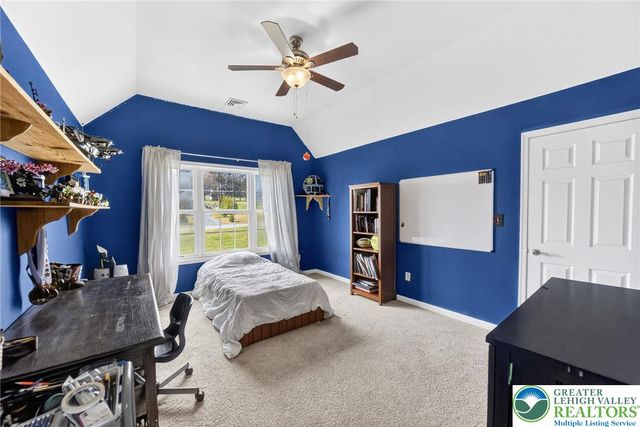 210 Sonny Drive, Bushkill Twp, PA 18091