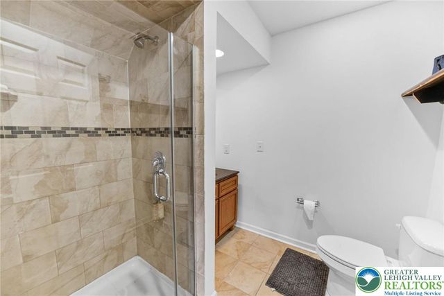 210 Sonny Drive, Bushkill Twp, PA 18091