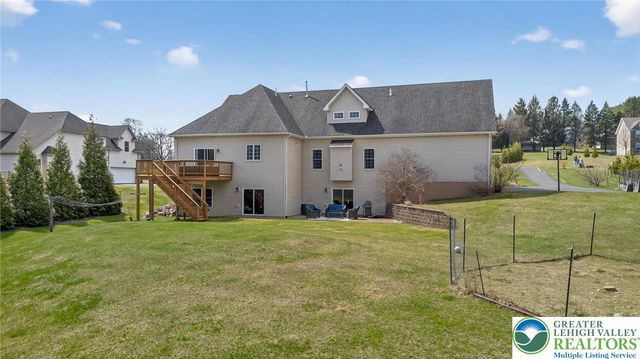 210 Sonny Drive, Bushkill Twp, PA 18091