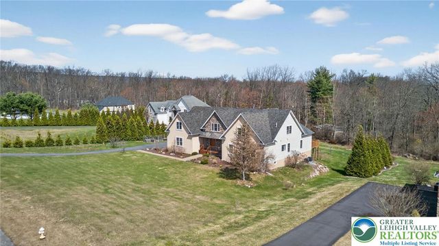 210 Sonny Drive, Bushkill Twp, PA 18091