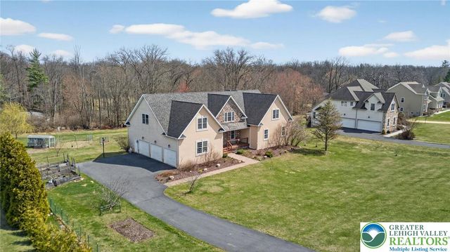 210 Sonny Drive, Bushkill Twp, PA 18091