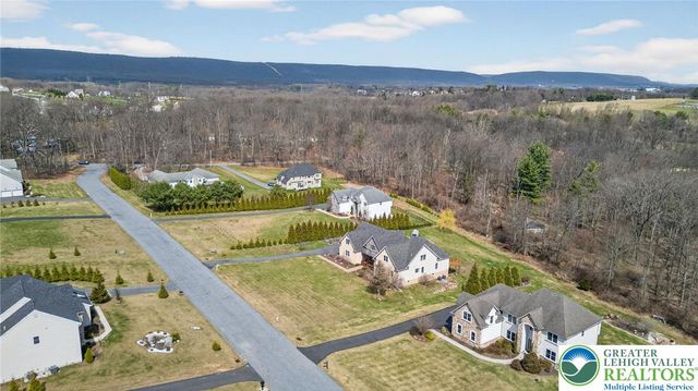 210 Sonny Drive, Bushkill Twp, PA 18091