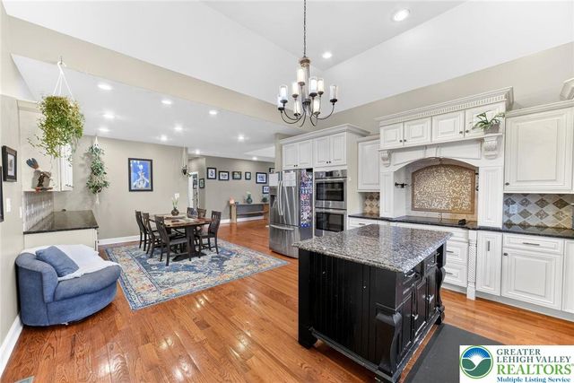 210 Sonny Drive, Bushkill Twp, PA 18091