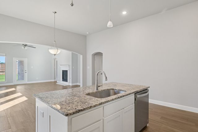 1709 Everitt Trail, Fort Worth, TX 76052