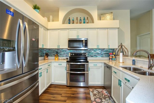 7996 Tiger Palm WAY, Fort Myers, FL 33966