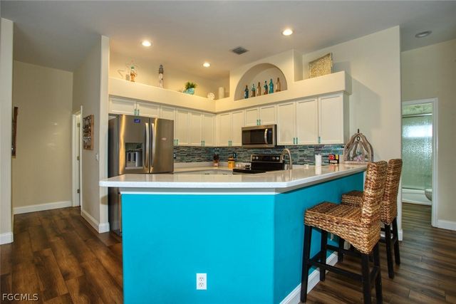 7996 Tiger Palm WAY, Fort Myers, FL 33966