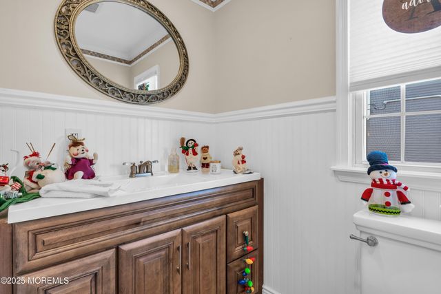 33 Sand Creek Lane, Toms River, NJ 08753