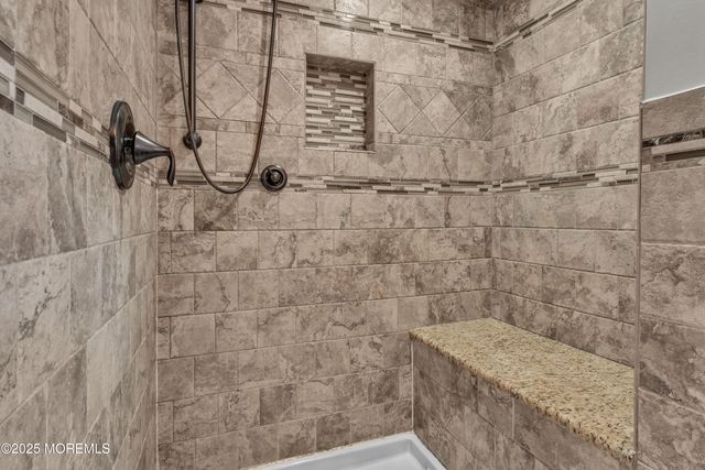 33 Sand Creek Lane, Toms River, NJ 08753