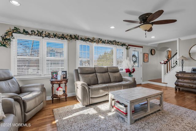 33 Sand Creek Lane, Toms River, NJ 08753