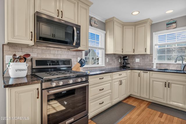 33 Sand Creek Lane, Toms River, NJ 08753