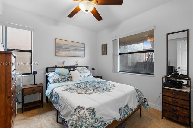 10005 S Winding Lake Rd 106, Sunrise, FL 33351