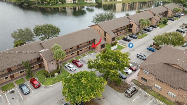 10005 S Winding Lake Rd 106, Sunrise, FL 33351