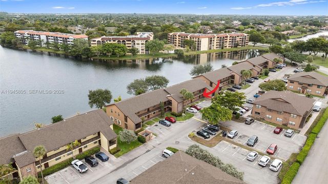 10005 S Winding Lake Rd 106, Sunrise, FL 33351