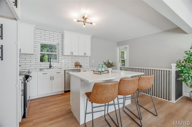 3611 Forest Dale Drive, St Louis, MO 63125