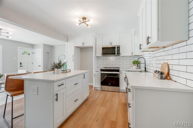 3611 Forest Dale Drive, St Louis, MO 63125