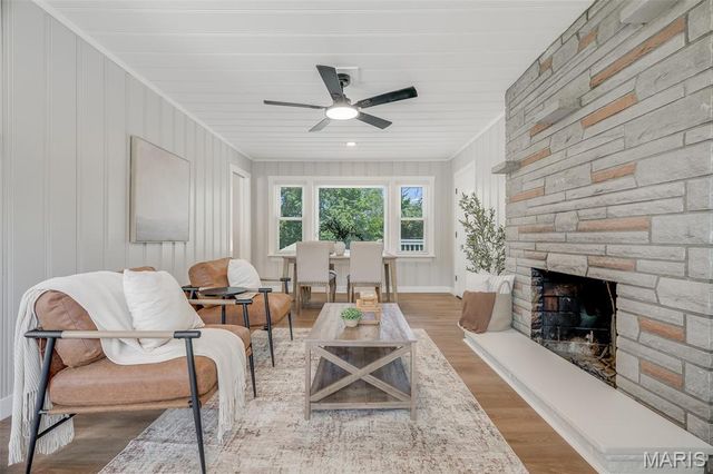 3611 Forest Dale Drive, St Louis, MO 63125