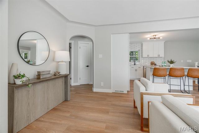3611 Forest Dale Drive, St Louis, MO 63125