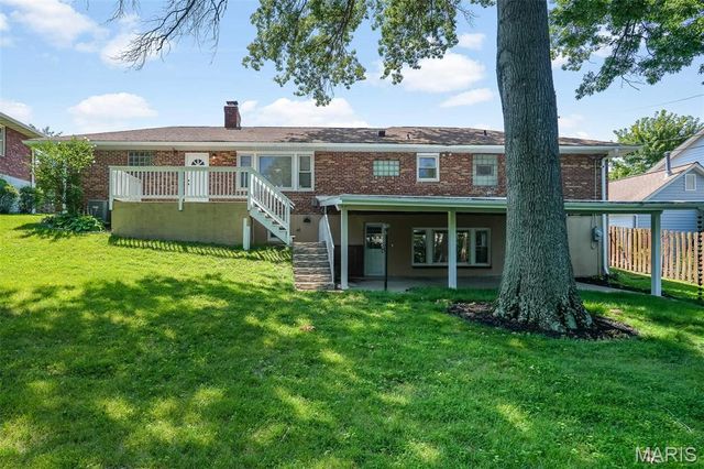 3611 Forest Dale Drive, St Louis, MO 63125