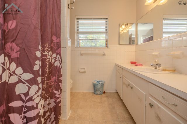 4 LORI LANE, Wichita Falls, TX 76306