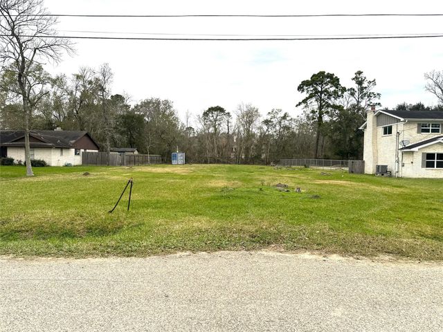 1317 Oak Hollow Drive, Dickinson, TX 77539