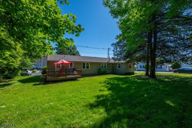 67 Stuyvesant Court, Clifton City, NJ 07013