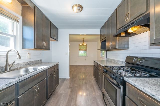 67 Stuyvesant Court, Clifton City, NJ 07013