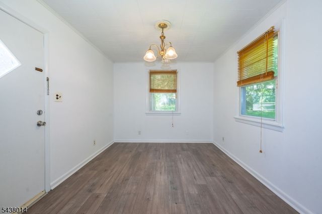 67 Stuyvesant Court, Clifton City, NJ 07013