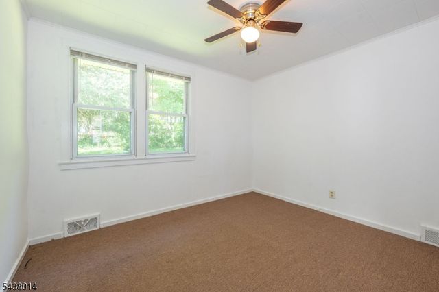67 Stuyvesant Court, Clifton City, NJ 07013