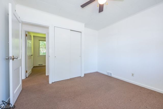 67 Stuyvesant Court, Clifton City, NJ 07013