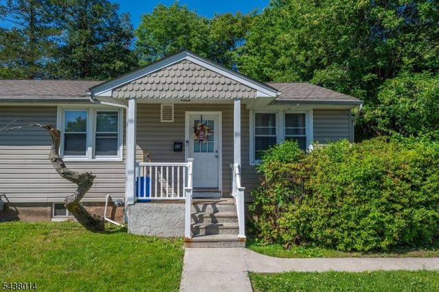 67 Stuyvesant Court, Clifton City, NJ 07013