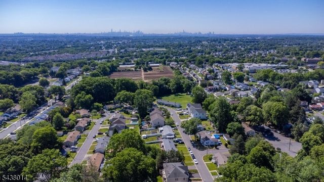 67 Stuyvesant Court, Clifton City, NJ 07013