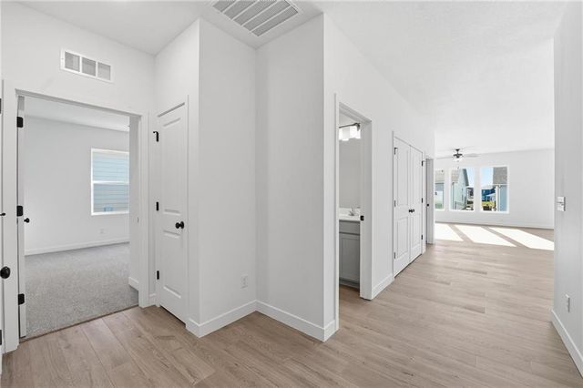 20518 Newcastle Street, Spring Hill, KS 66083