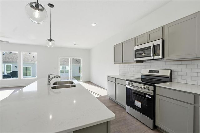 20518 Newcastle Street, Spring Hill, KS 66083