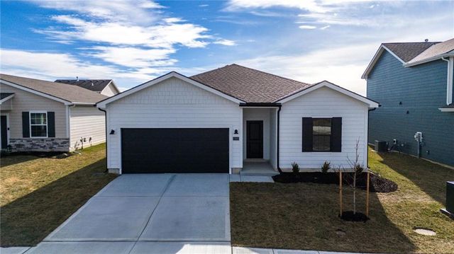 20518 Newcastle Street, Spring Hill, KS 66083