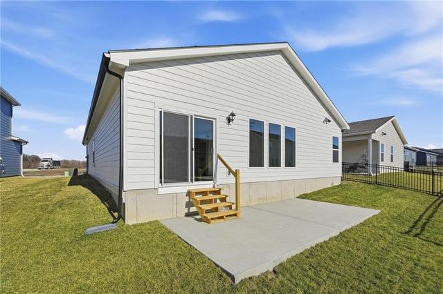 20518 Newcastle Street, Spring Hill, KS 66083