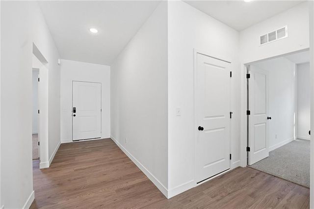 20518 Newcastle Street, Spring Hill, KS 66083