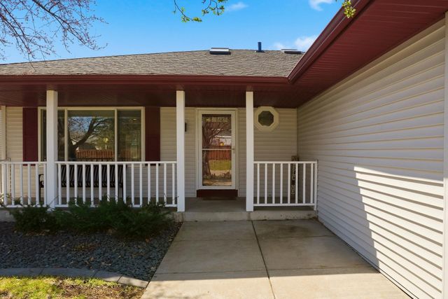 9421 83rd Street S, Cottage Grove, MN 55016