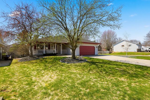 9421 83rd Street S, Cottage Grove, MN 55016