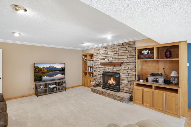 9421 83rd Street S, Cottage Grove, MN 55016