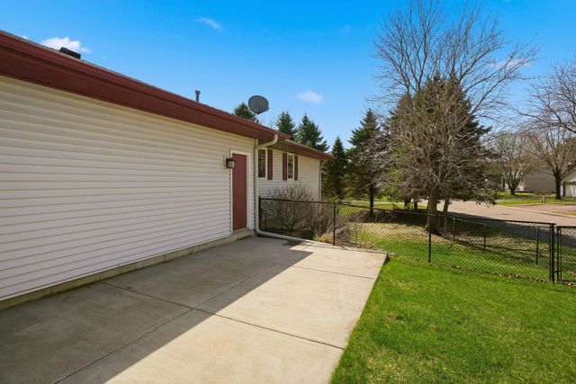 9421 83rd Street S, Cottage Grove, MN 55016