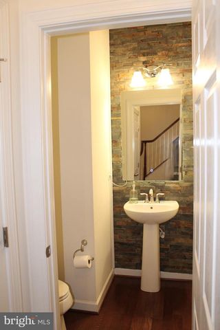 1548 KINNAIRD TER NE, Leesburg, VA 20176